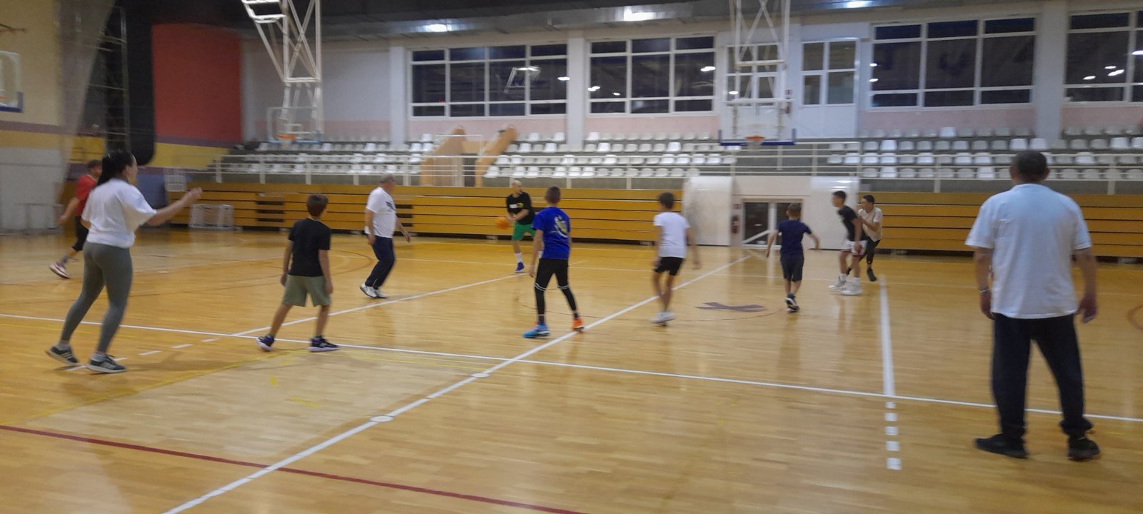 MURSKO SREDIŠĆE Treći dan Europskog dana sporta održane nogometne i košarkaška utakmica između djece i roditelja