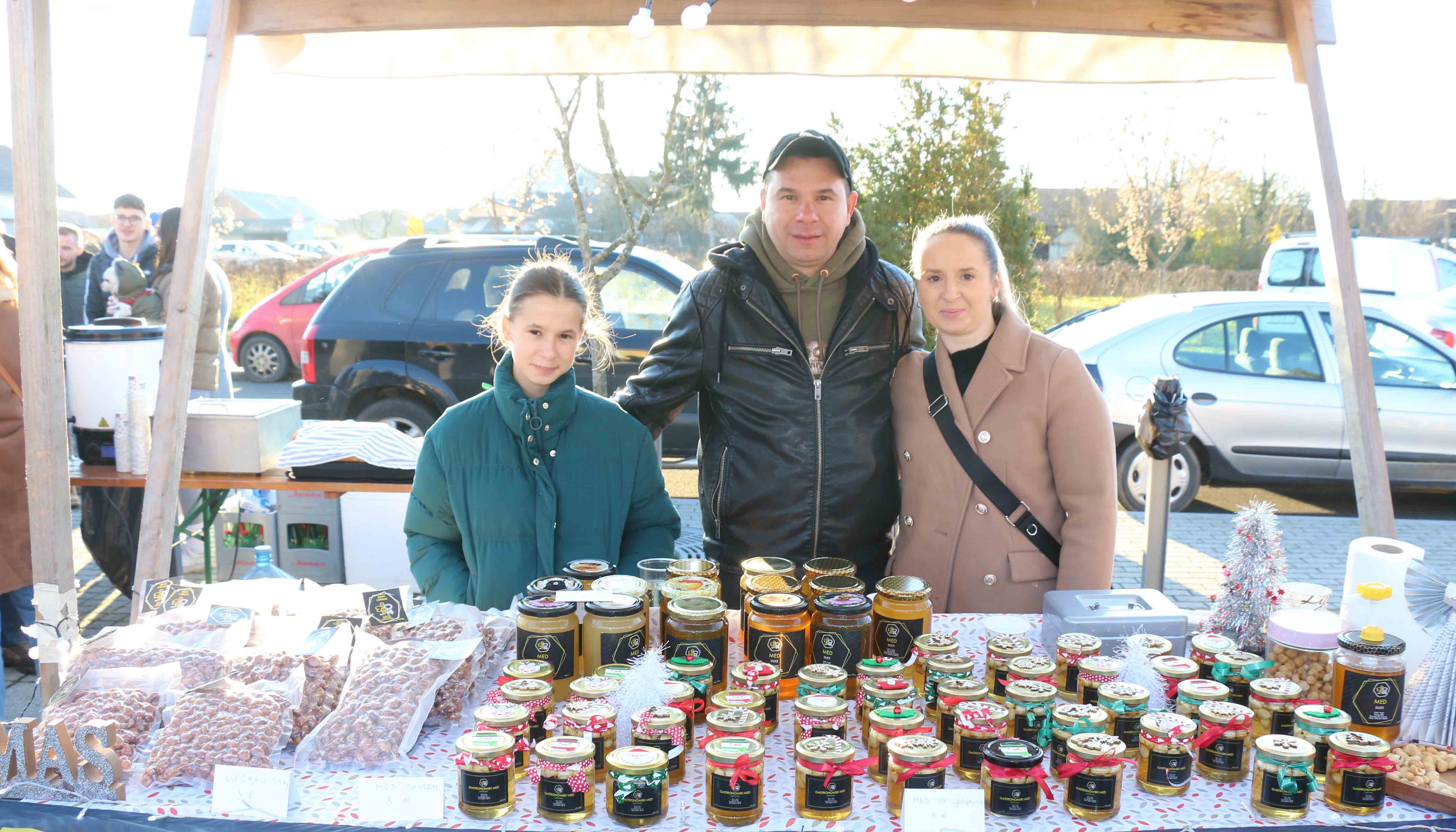 BLAGDANSKI DUH Održan tradicionalni Božićni sajam Općine Mala Subotica