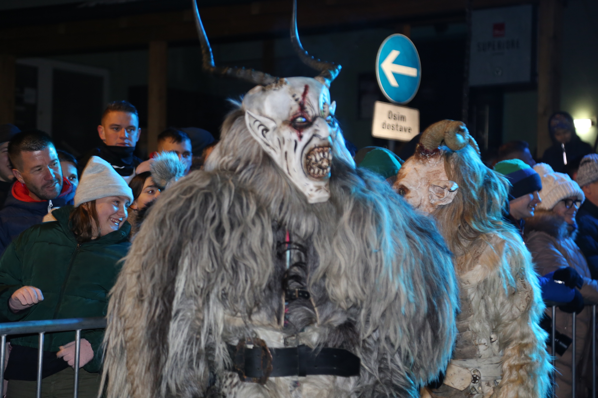 BILO JE ZANIMLJIVO Svetomartinski Krampuslauf opet oduševio brojne posjetitelje BILO JE ZANIMLJIVO Svetomartinski Krampuslauf opet oduševio brojne posjetitelje