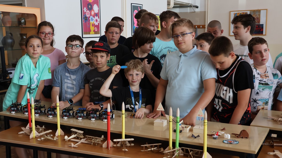 Stotinu djece na kampu tehničke kulture