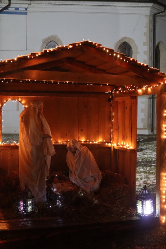 SVETI MARTIN NA MURI Paljenjem prve adventske svijeće započelo je najradosnije doba u godini