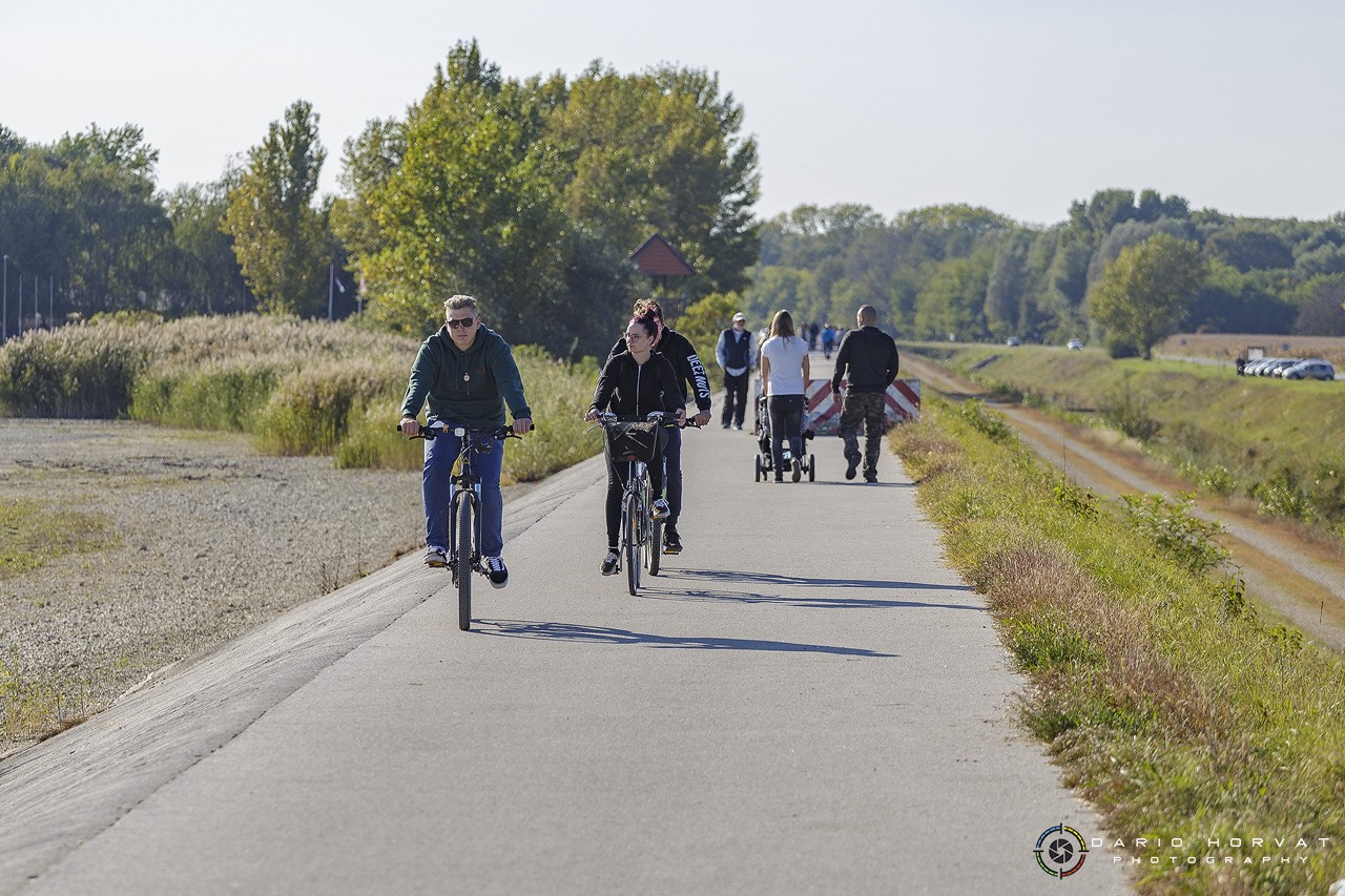 Suncem okupana preloška Marina mamac za brojne šetače