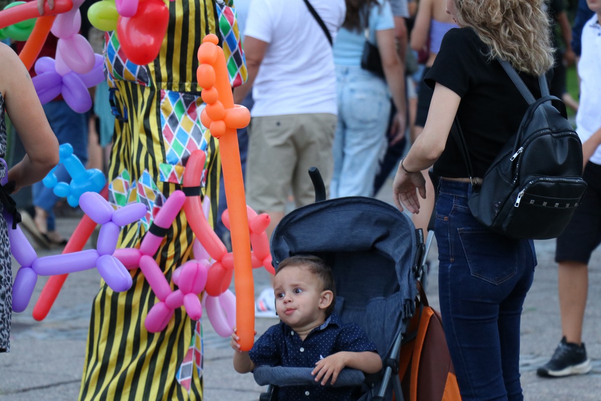 FOTO Prvi dan Porcijunkulovog započeo spektakularnim artističkim showom – “Dangerous Show” Cirkerosa Cirkusa