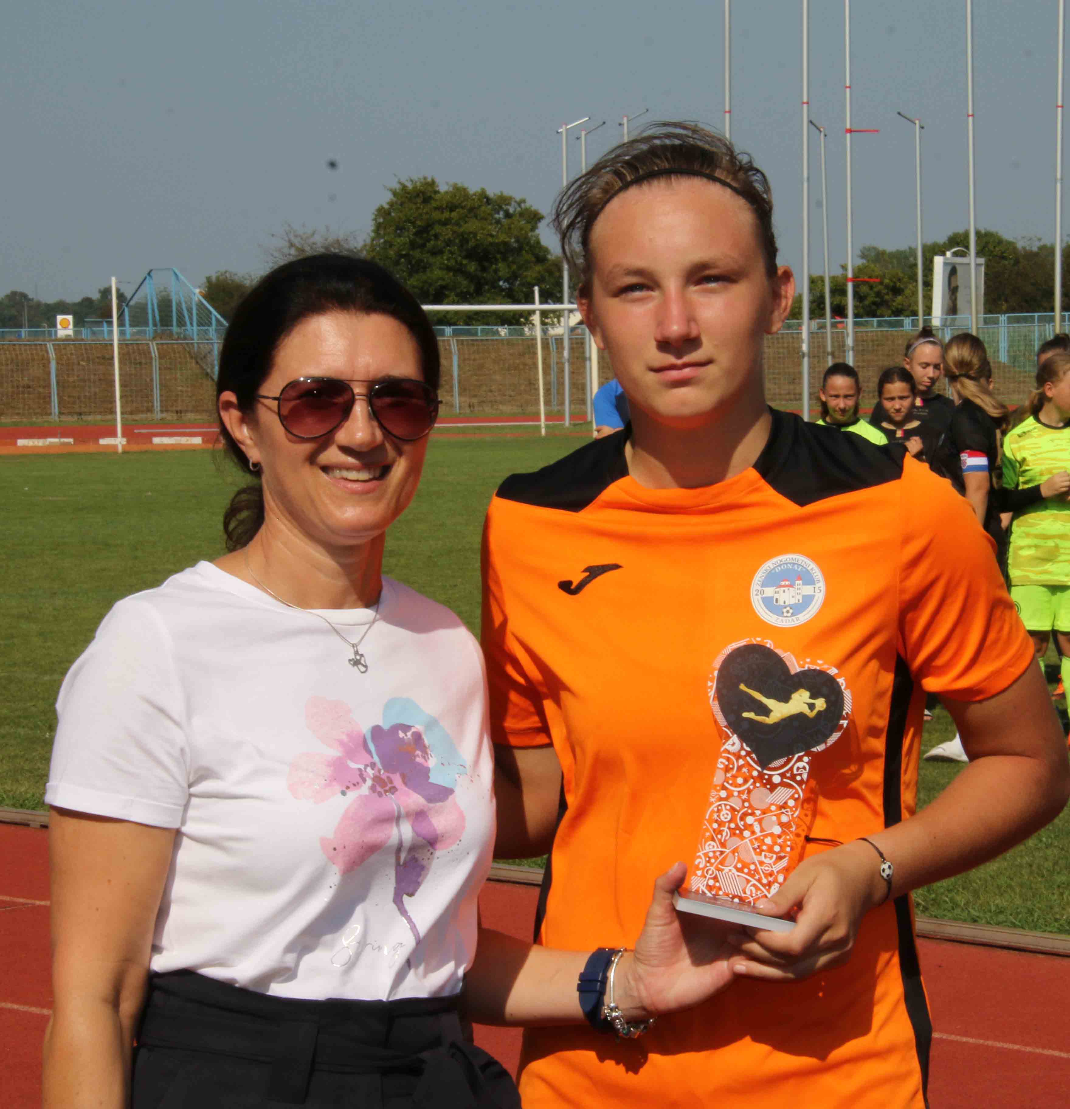 MEĐUNARODNO IZDANJE Ženski nogometni turnir u Čakovcu ‘Volim nogomet’