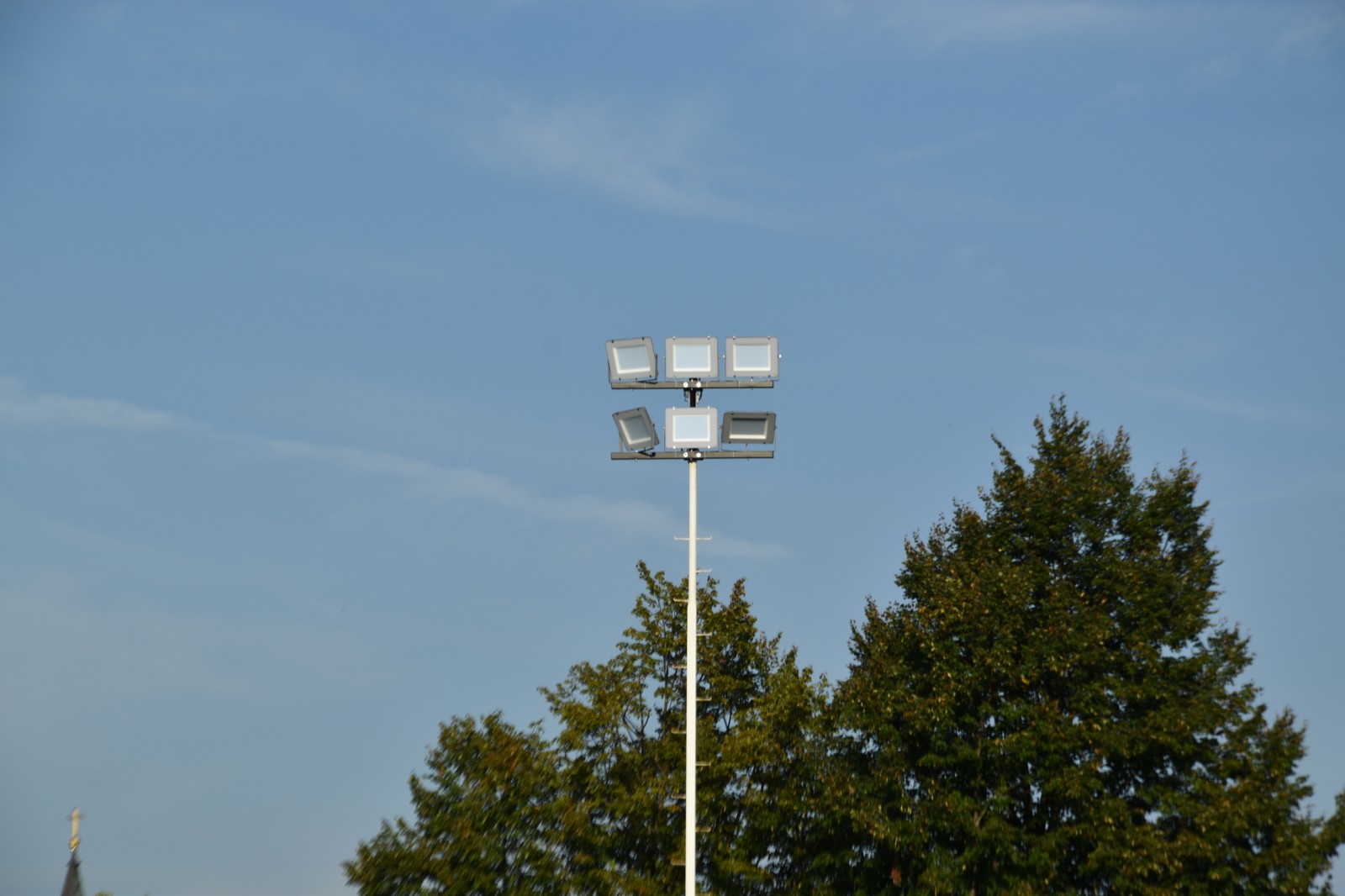 Navodnjavanje i zamjena reflektora na nogometnim terenima NK-a Dubravčan