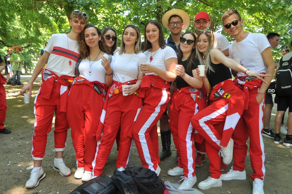 Maturanti se zabavljaju u čakovečkom parku