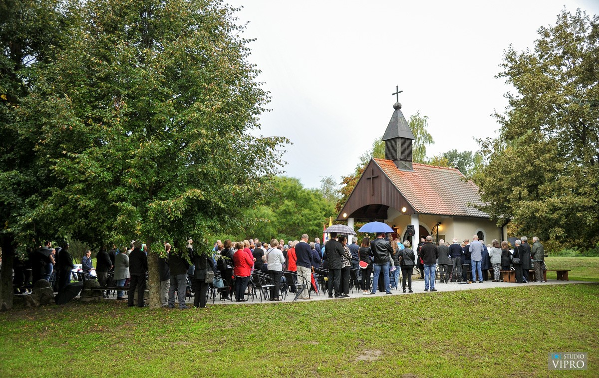 FOTO Uz molitvu i prigodan program obilježena godišnjica tragedije na rijeci Dravi