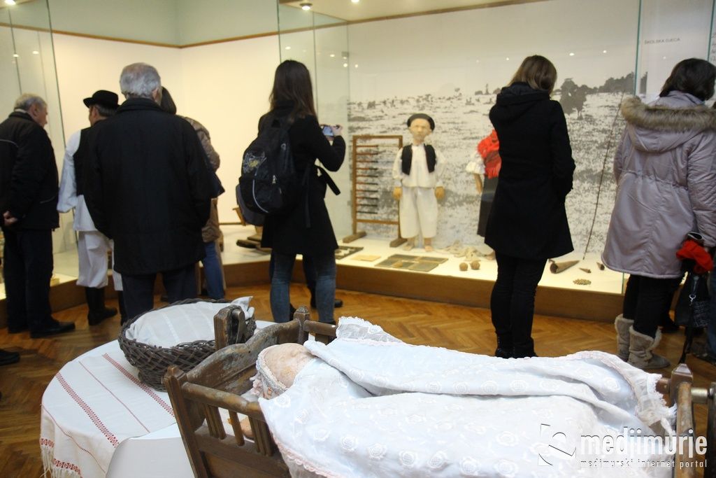 nocmuzejacakovec0062388422