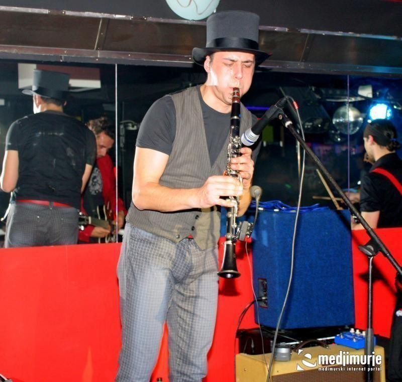 IMG4296 Diana (Subota, 10.12.2011) IMG4296 Diana (Subota, 10.12.2011)