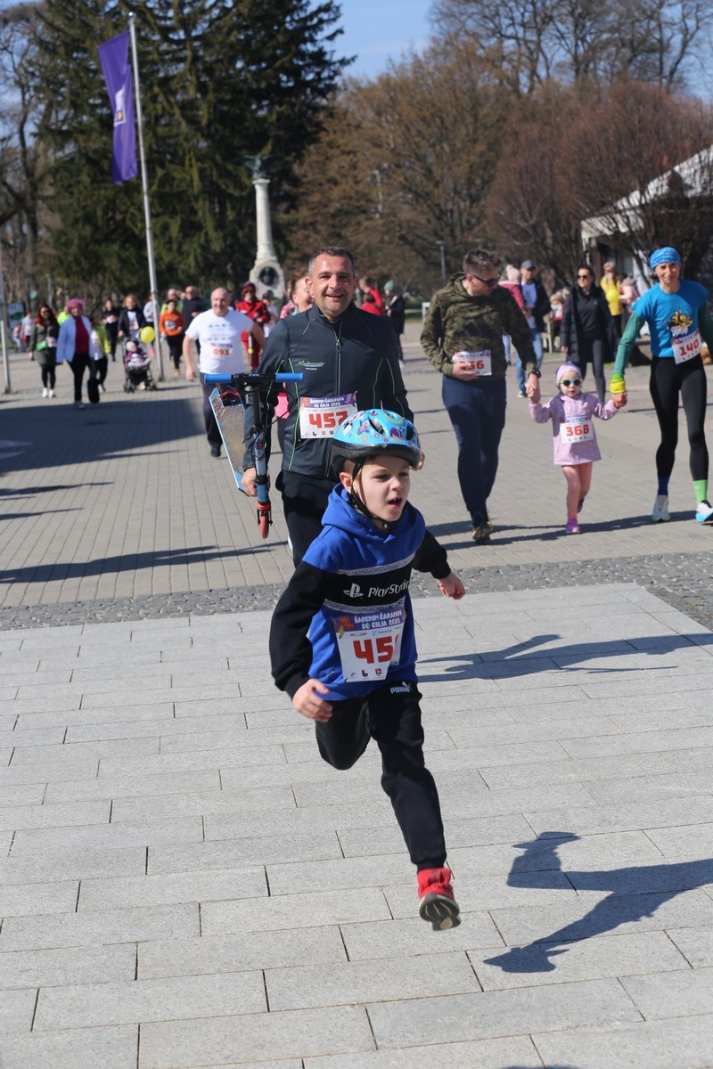 ”Šarenim čarapama do cilja”