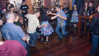 slika0014 Podroom (Petak, 7.12. – Trash & Burn Pin-up Calendar Party – 2. dio)