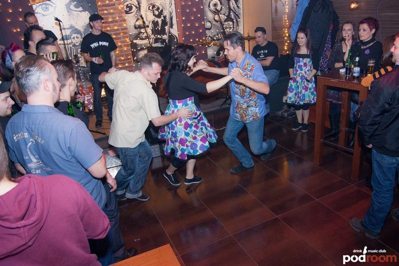 slika0014 Podroom (Petak, 7.12. – Trash & Burn Pin-up Calendar Party – 2. dio)