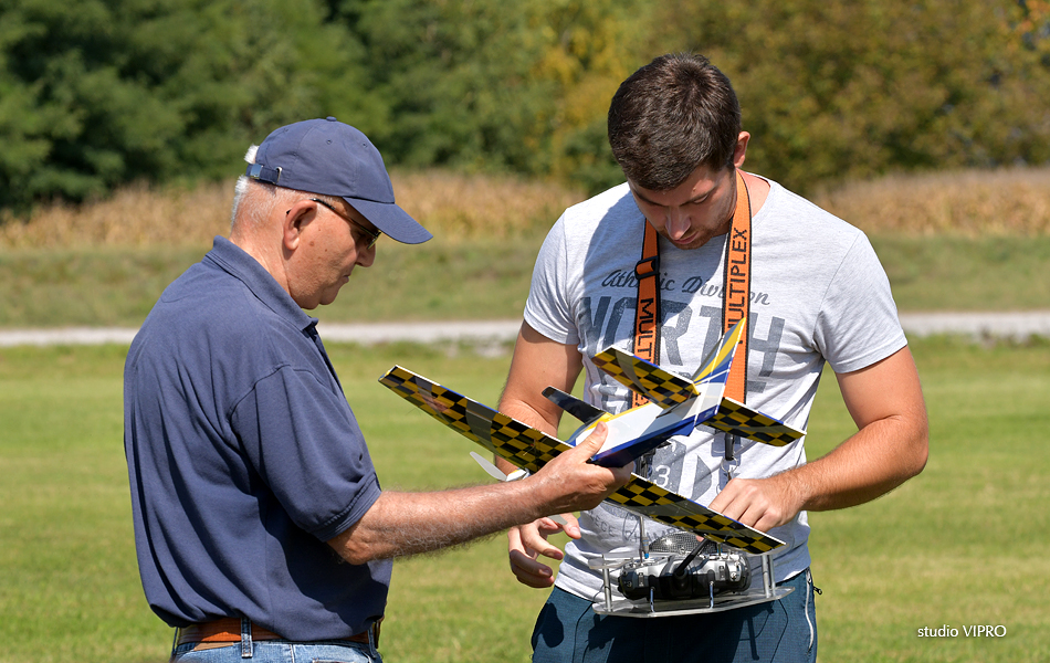 Modelarski miting u organizaciji Zmajarskog kluba Rode