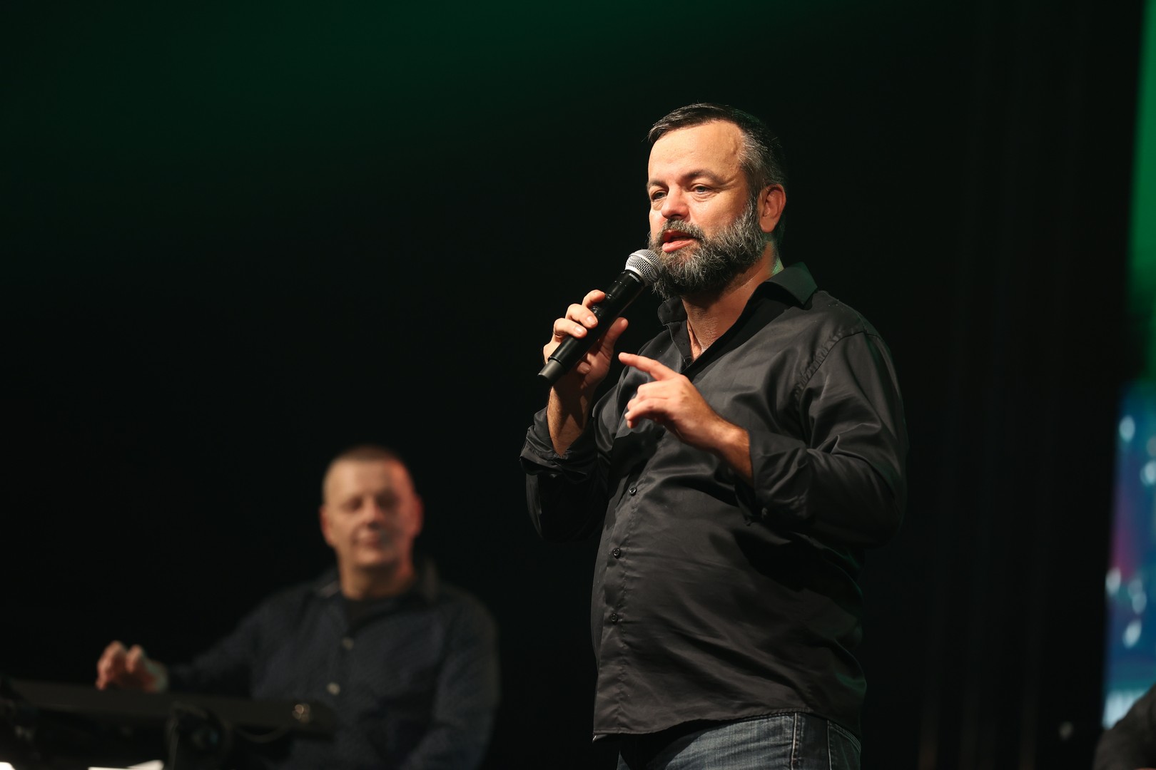 KONCERT U ČAKOVCU Haris Džinović svojim hitovima rasplesao i raspjevao publiku