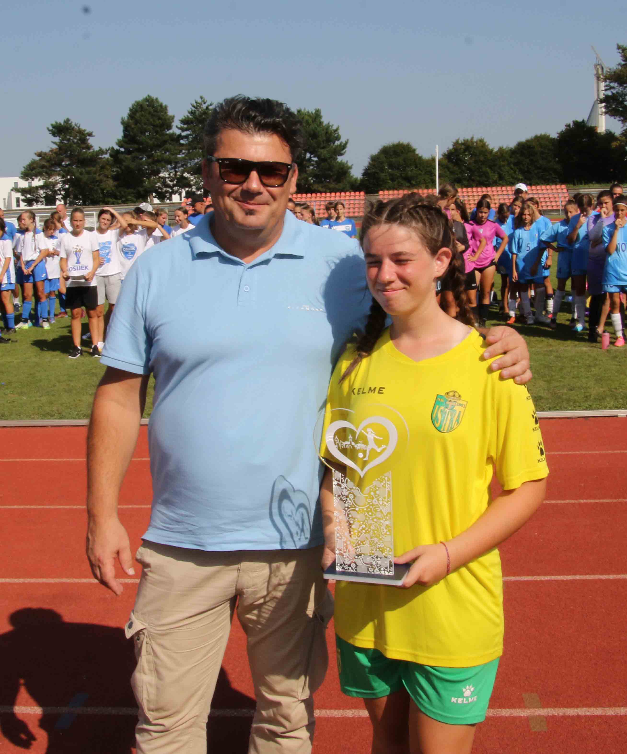 MEĐUNARODNO IZDANJE Ženski nogometni turnir u Čakovcu ‘Volim nogomet’