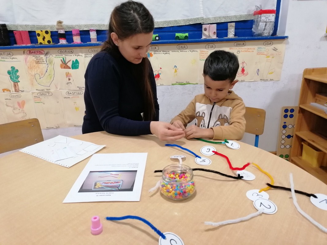 ZABAVA S BROJKAMA U vrtiću Cipelica se održala Večer matematike