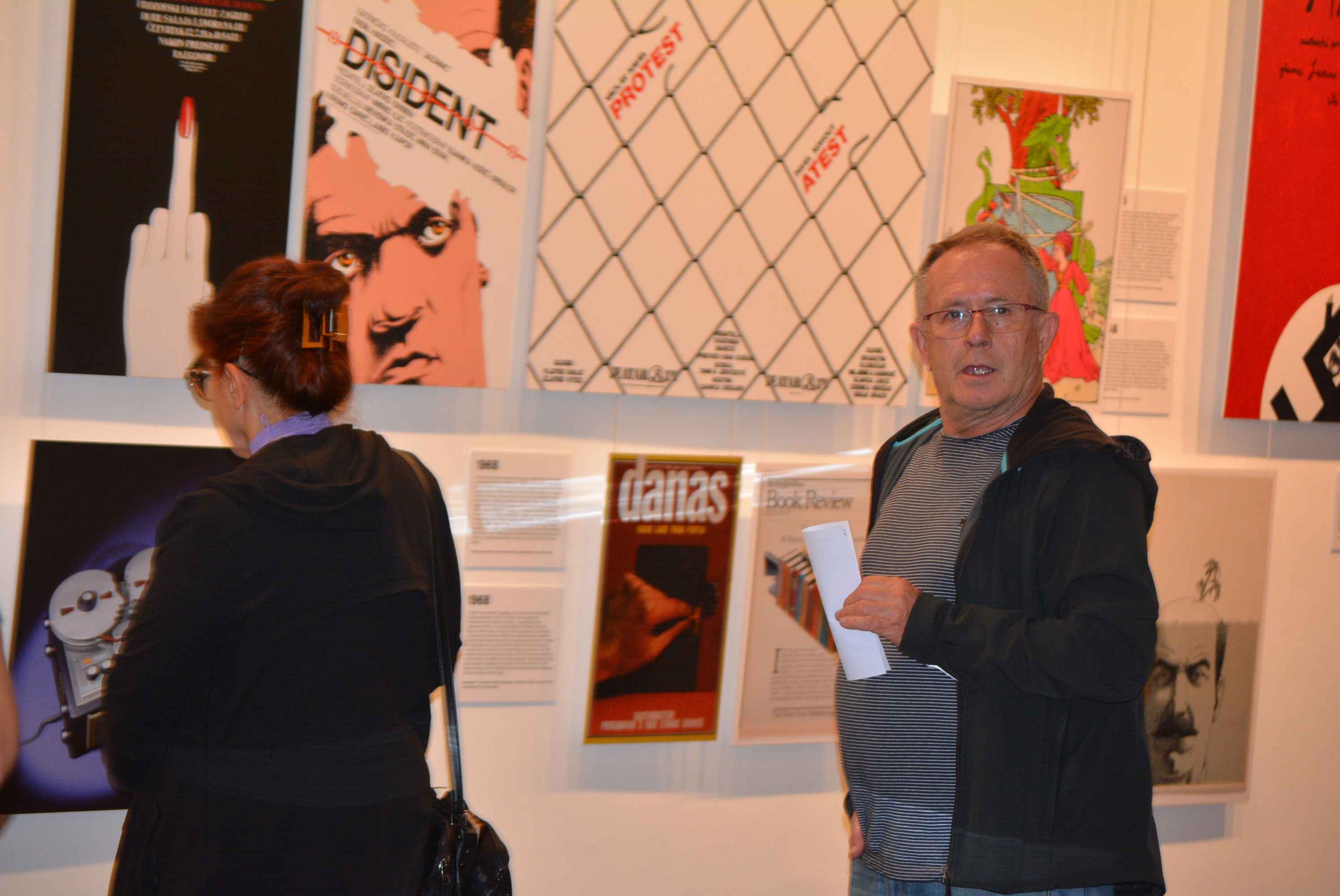 CZK ČAKOVEC Pogledajte kako je bilo na otvorenju očaravajuće izložbe poznatog grafičkog dizajnera Mirka Ilića