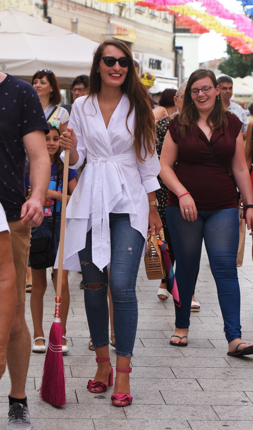 KLIKOM ISPOD KIŠOBRANA Subota na Porcijunkulovu prepuna dobrih emocija