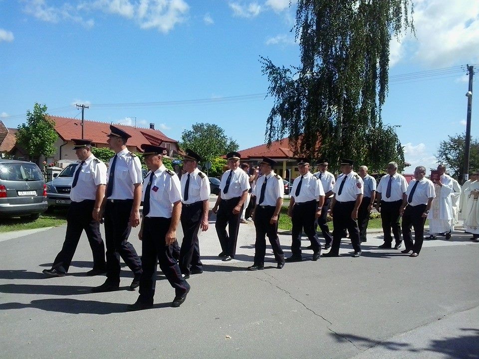 1560451020262132347648836026604