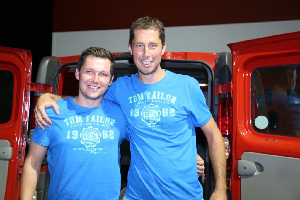 2027305010212525745875606199132