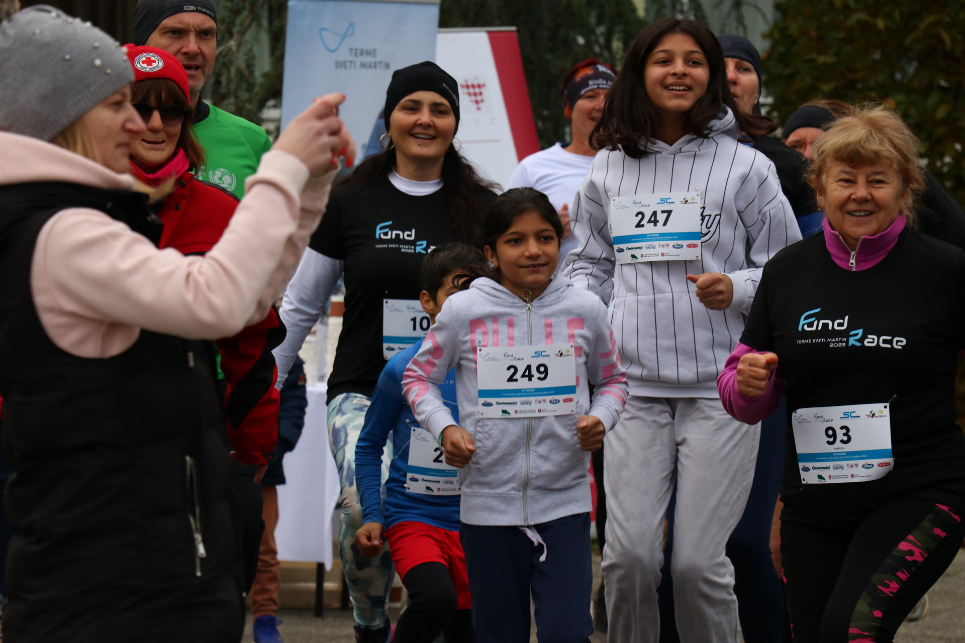FOTO Trkači su u humanitarnom duhu trčali za udomljenu djecu u Svetom Martinu na Muri