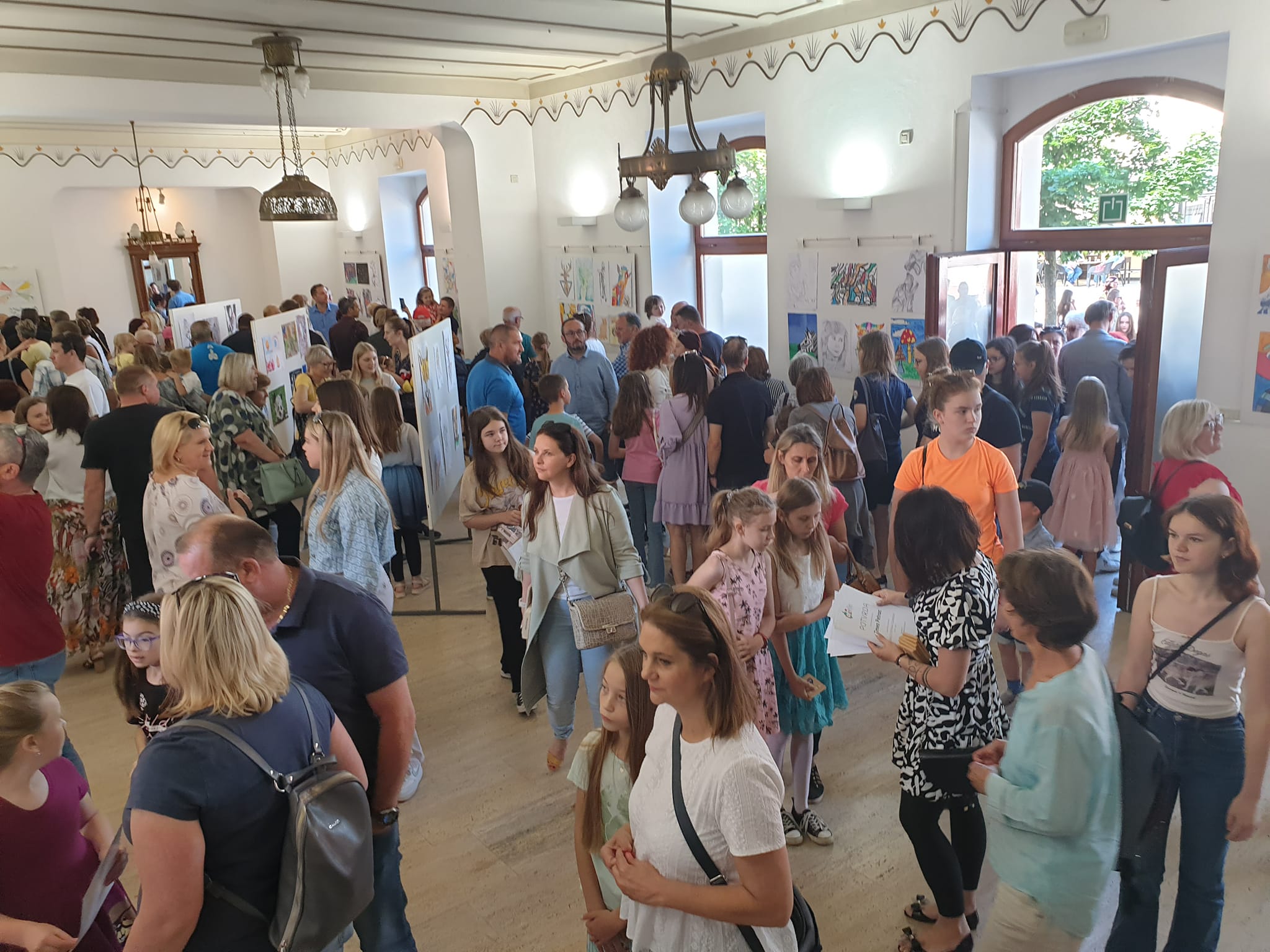 FOTO Artelje: Velika skupna izložba nastala u protekloj sezoni