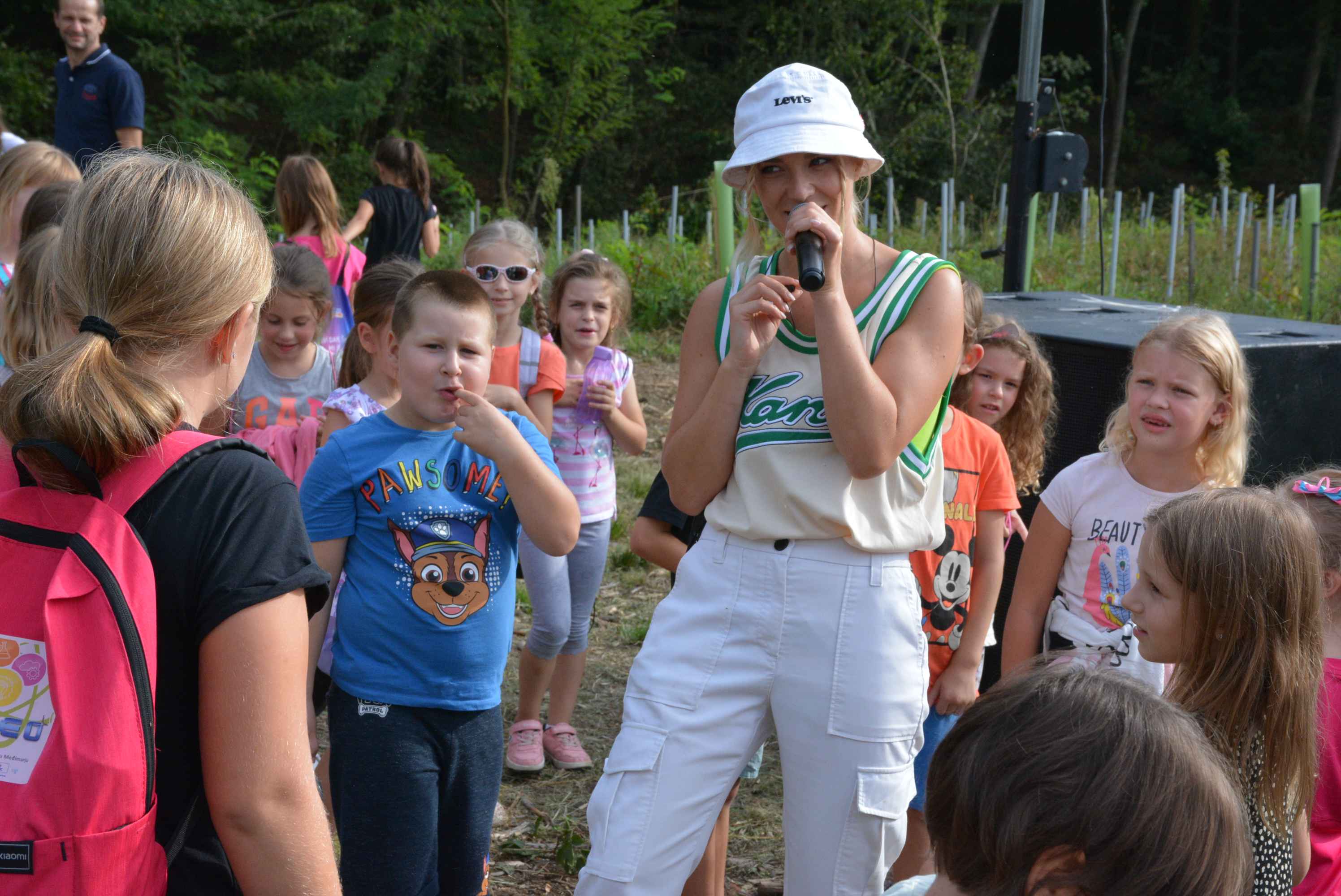 KNEZOVEC Održana velika akcija pošumljavanja u ogranizaciji tvrtke Sobočan