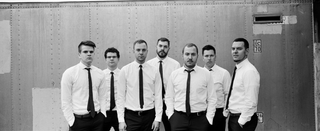 octoberlight2015216608