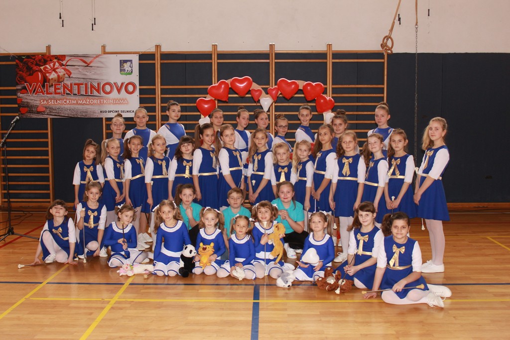 Selničke mažoretkinje