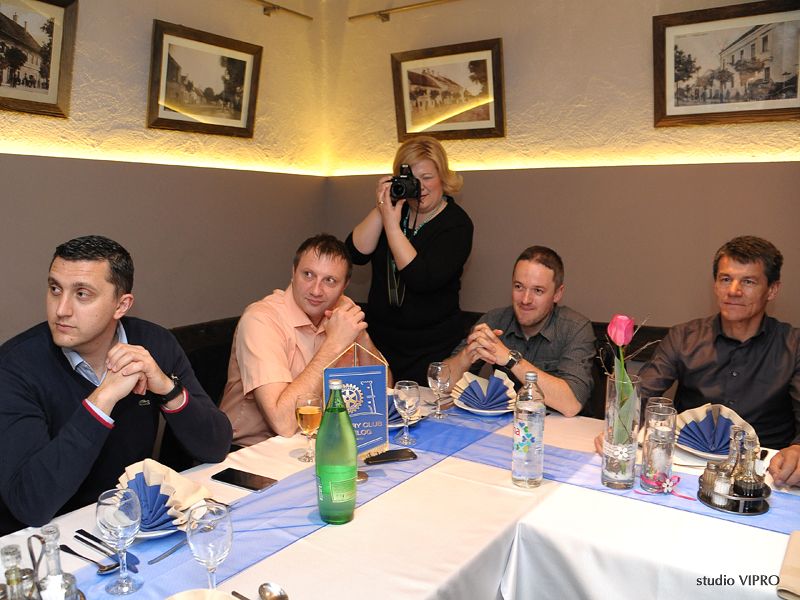 349215167dsc0375251770