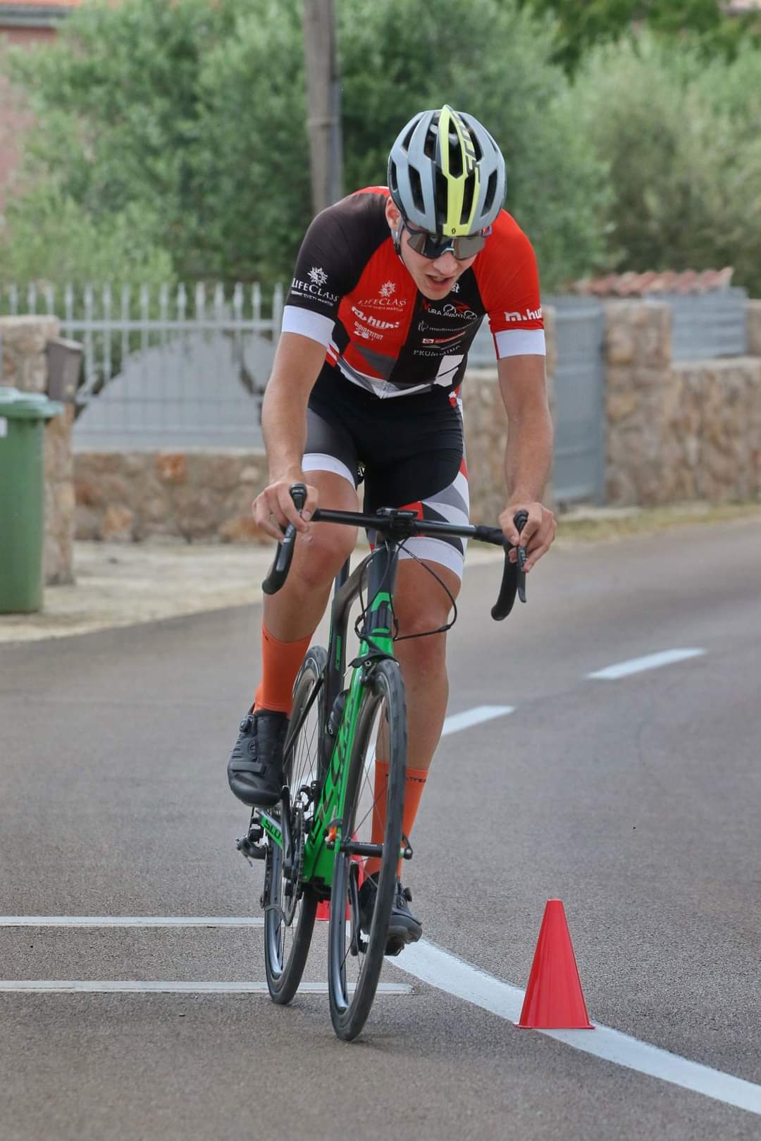 Image 4975706 (auto) Image 4975706 (auto)