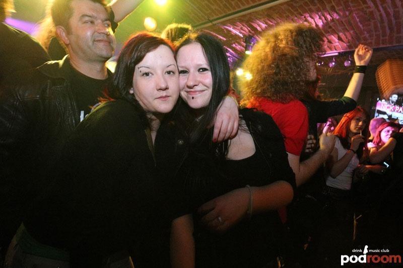 slika0015 Podroom (Petak, 19.4.2013 – MANNTRA live & H I R & IRON HEARTH)