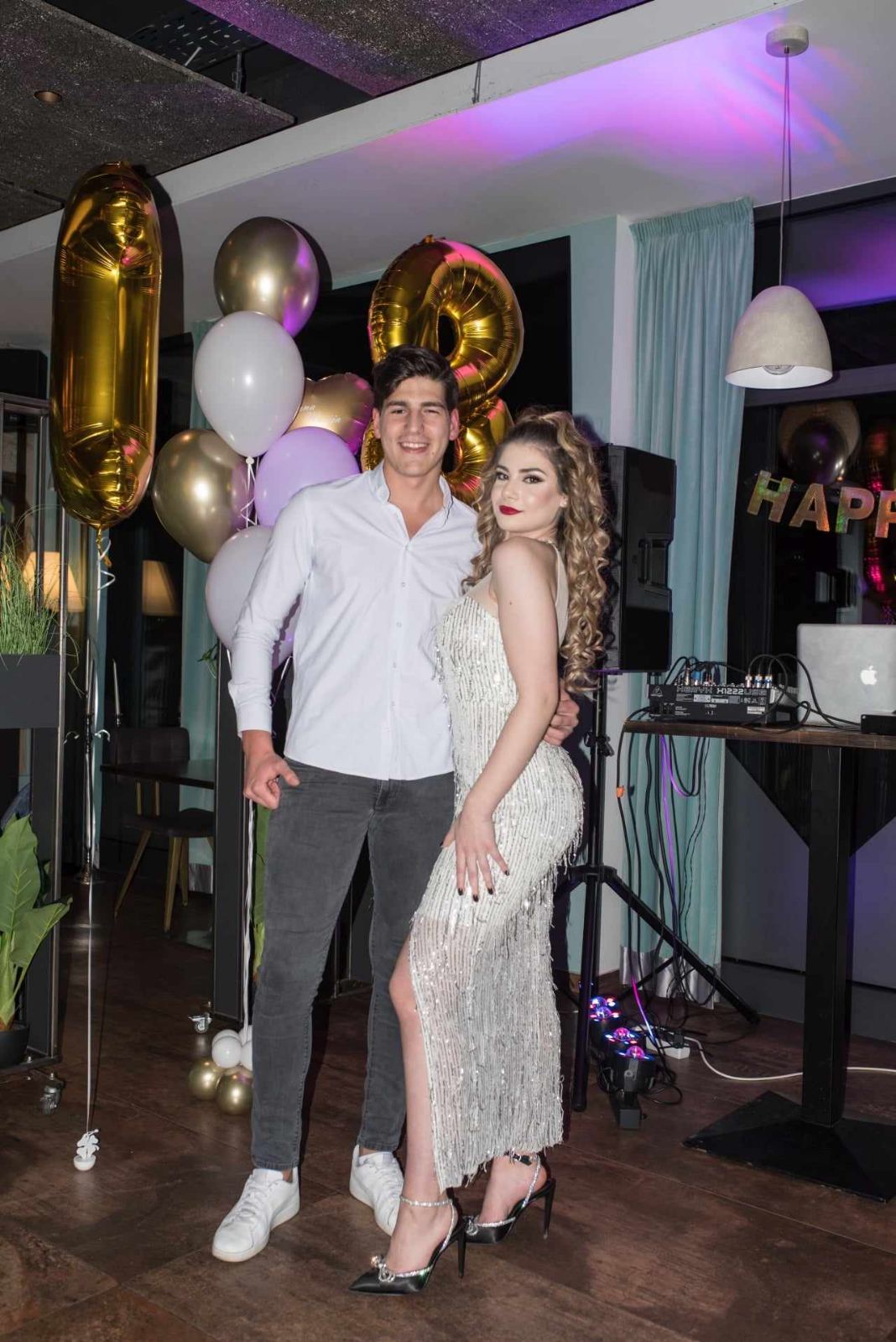 ROĐENDANSKA PROSLAVA Luna Marija Novak proslavila 18. rođendan