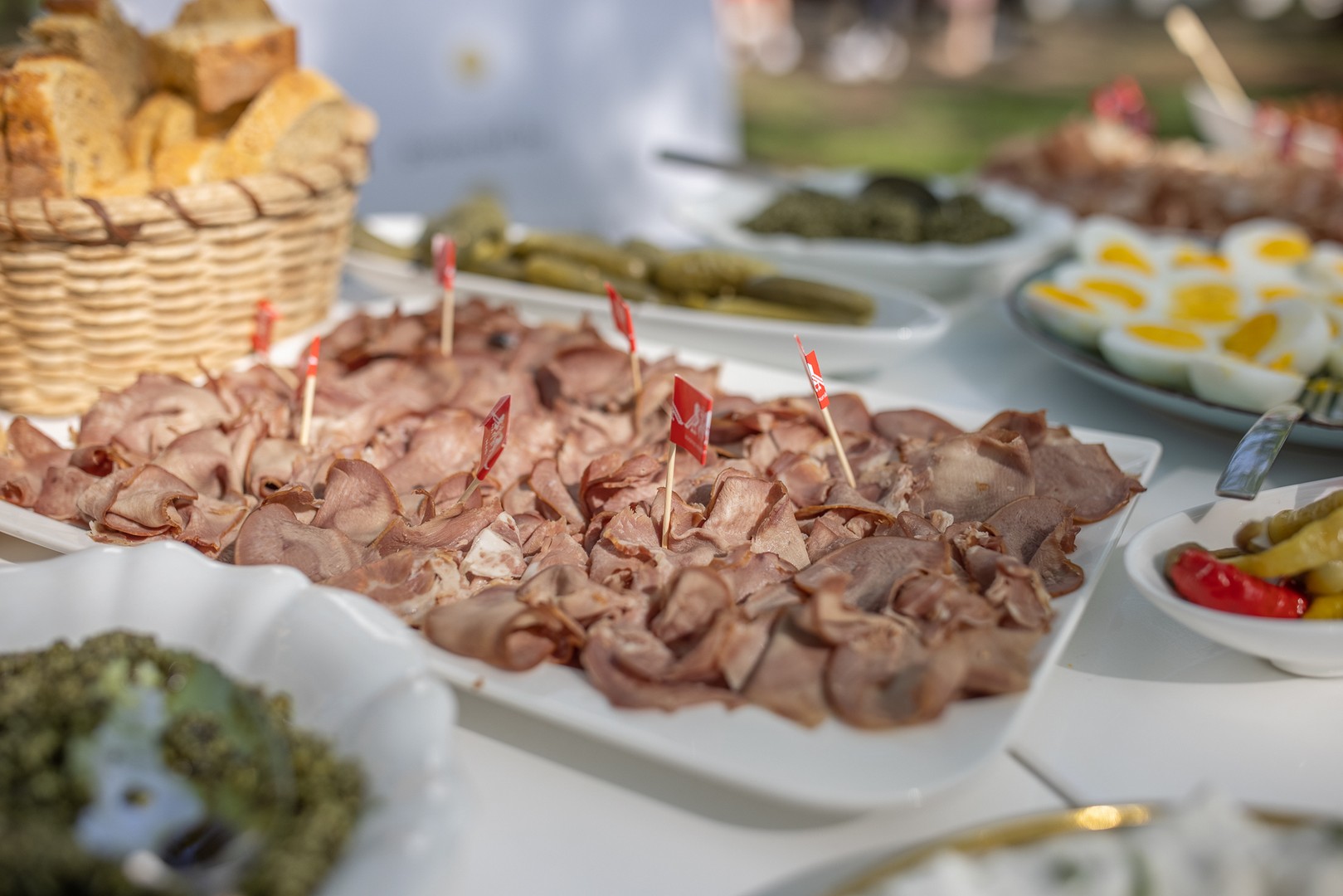 Na Mađerkinom bregu održan Pjenušavi doručak u vinogradu