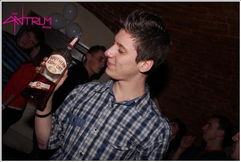 slika0049 Antrum (Subota, 12.1.2013.) slika0049 Antrum (Subota, 12.1.2013.)