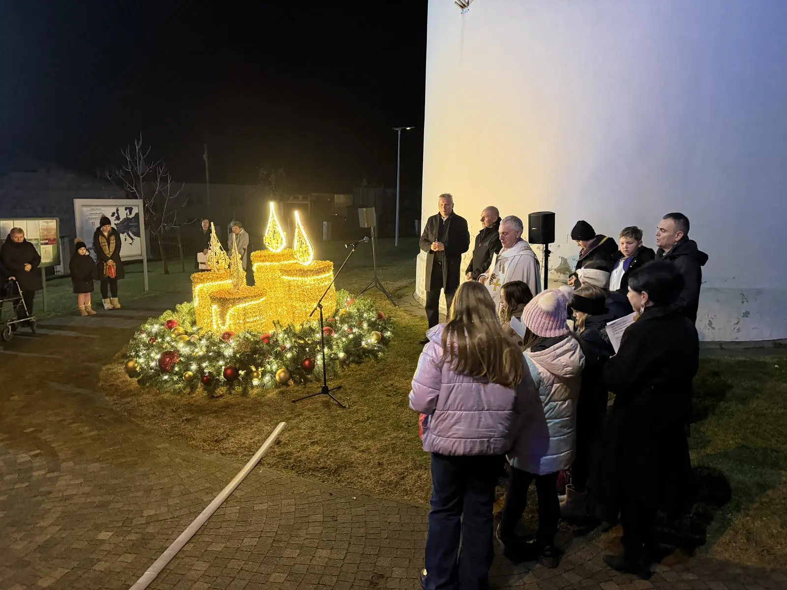 advent-2-svijaca-SVMNM-86 SVETI MARTIN NA MURI (17) advent-2-svijaca-SVMNM-86 SVETI MARTIN NA MURI (17)