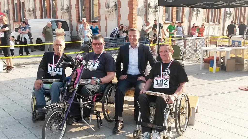 20160525182614260372