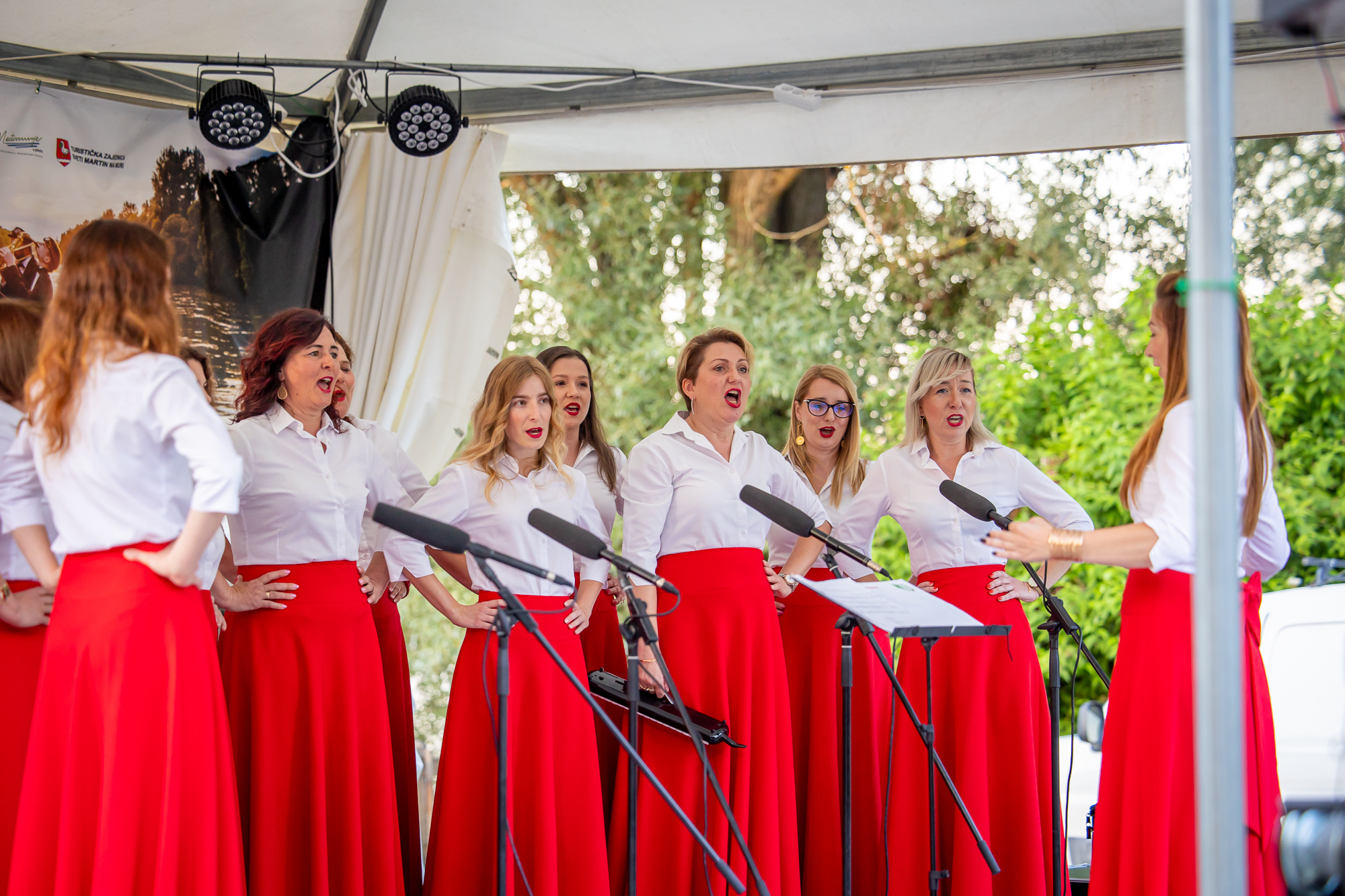 PREKRASNA VEČER Koncert Džo Maračić Makija i premijera spota Ansambla Pučpuljike PREKRASNA VEČER Koncert Džo Maračić Makija i premijera spota Ansambla Pučpuljike