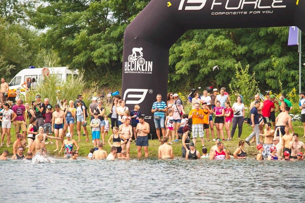 2064521110209505571176885920491