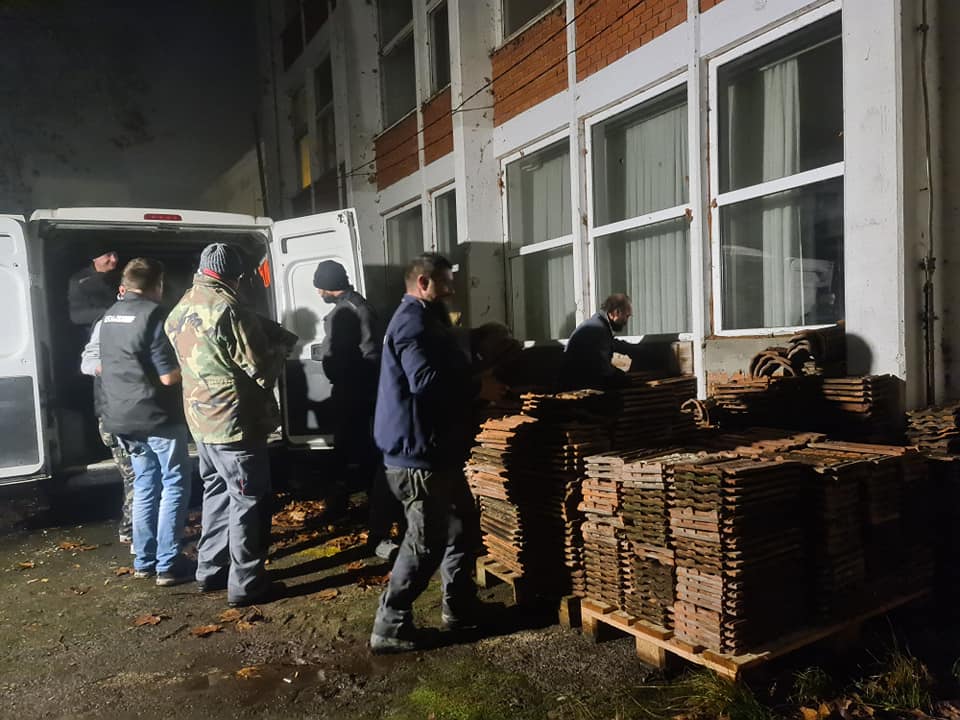 Dvije međimurske tvrtke donirale četiri tone crijepa za Hrvatsku Kostajnicu