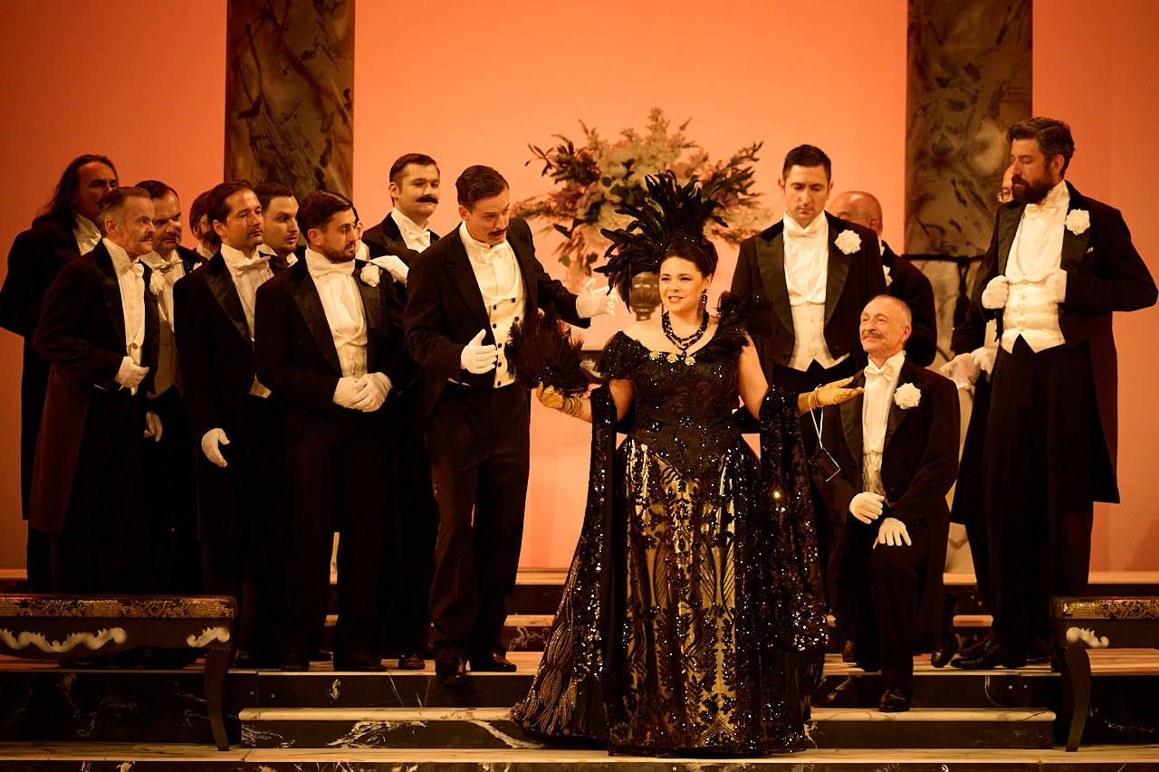 DVIJE MEĐIMURKE U NAGRAĐENOJ OPERETI Ivana Medić i Katarina Toplek Horvat dijele pozornicu u ‘Veseloj udovici’ DVIJE MEĐIMURKE U NAGRAĐENOJ OPERETI Ivana Medić i Katarina Toplek Horvat dijele pozornicu u ‘Veseloj udovici’