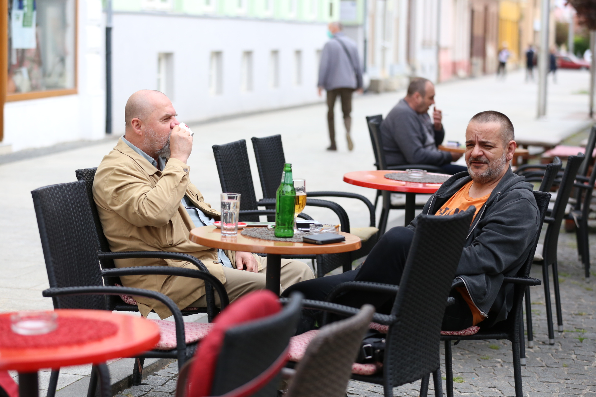 U Čakovcu ponovno otvoreni kafići – ispijanje kave u centru grada