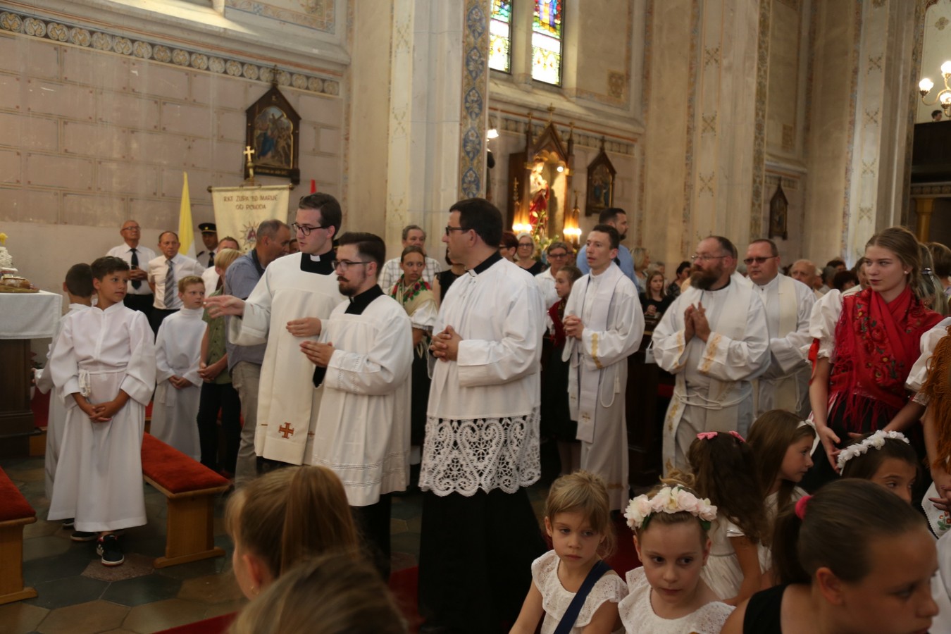 Mladen Cikač iz Gornjeg Hrašćana u Macincu služio mladu misu