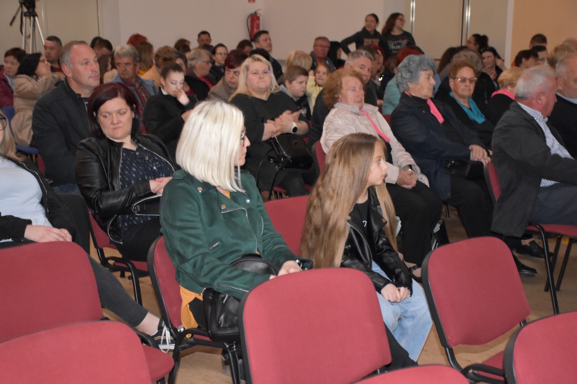 ZLATNE ISKRICE FEST