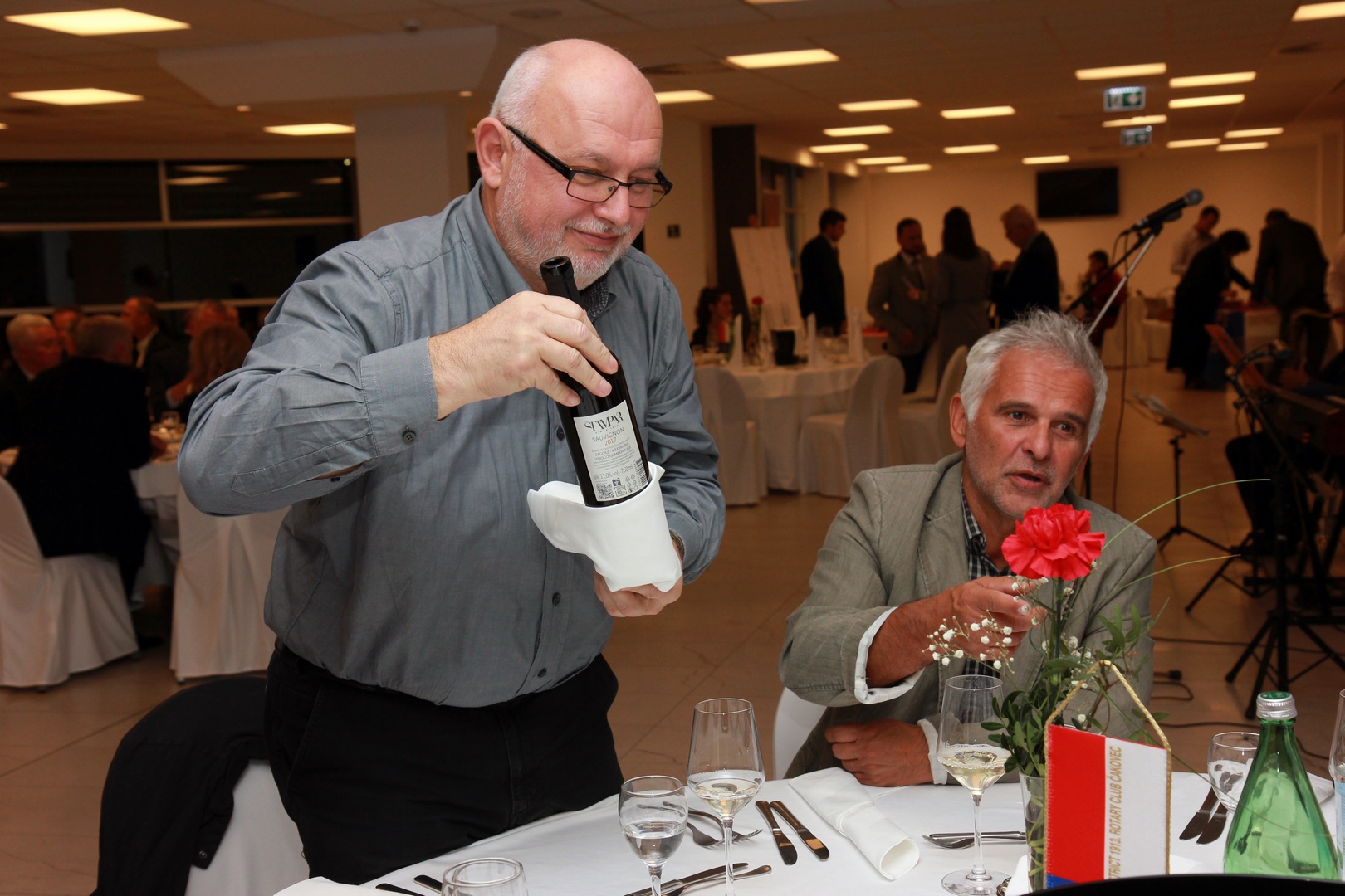 Humanitarna aukcija vina Rotary cluba Čakovec za opremanje laboratorija robotike Tehničke škole u Čakovcu