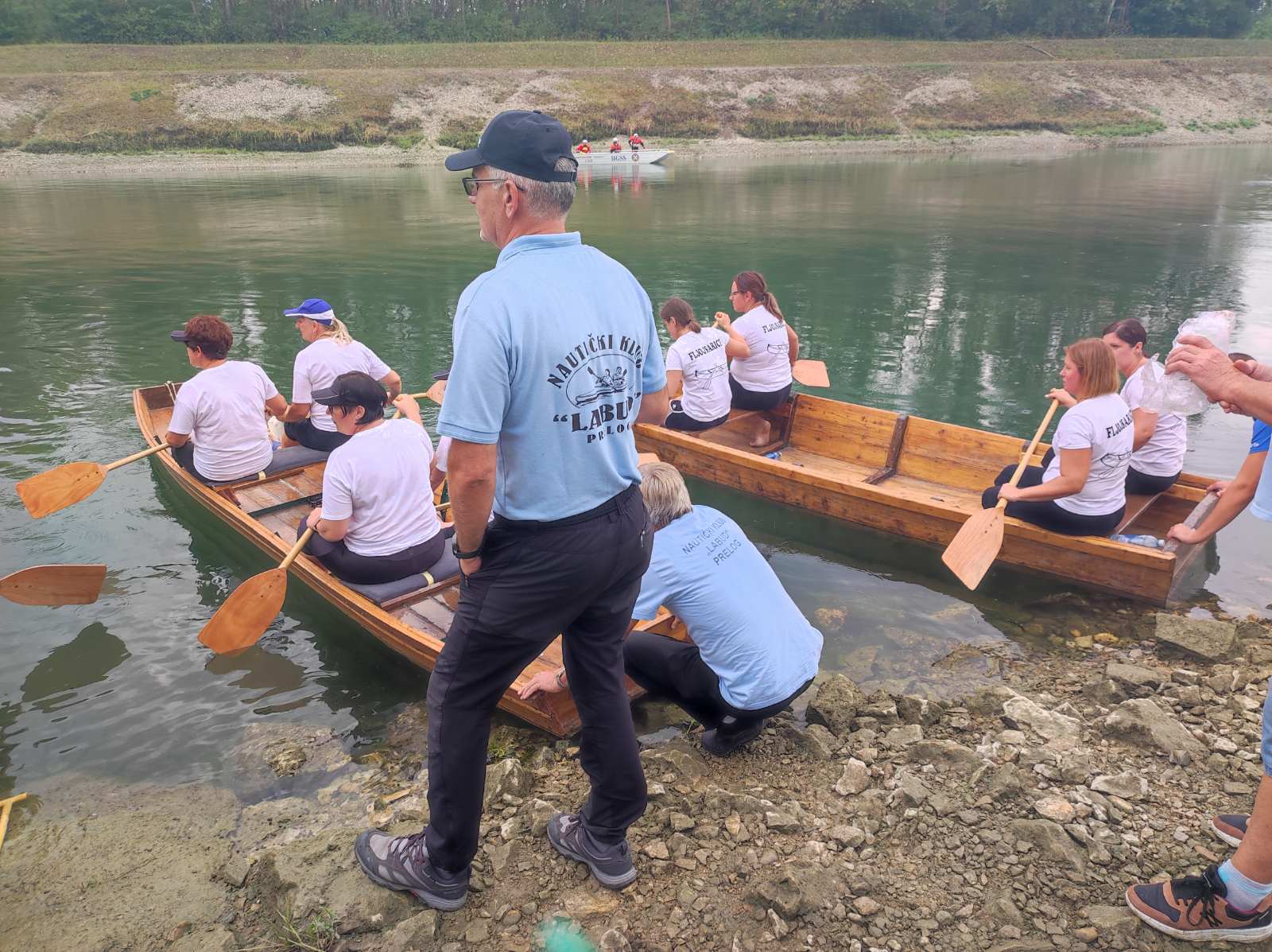 Labudice i Fljojsari pobjednici 13. natjecanja u ekipnom veslanju dravskim čamcima