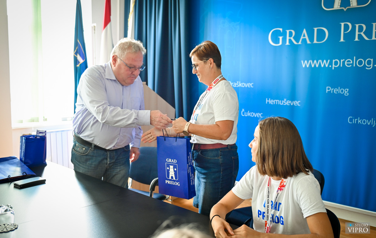 PRELOG Organiziran prijem za ‘Vatrene zmajčeke’- međunarodne prvake Sportskih igara mladih