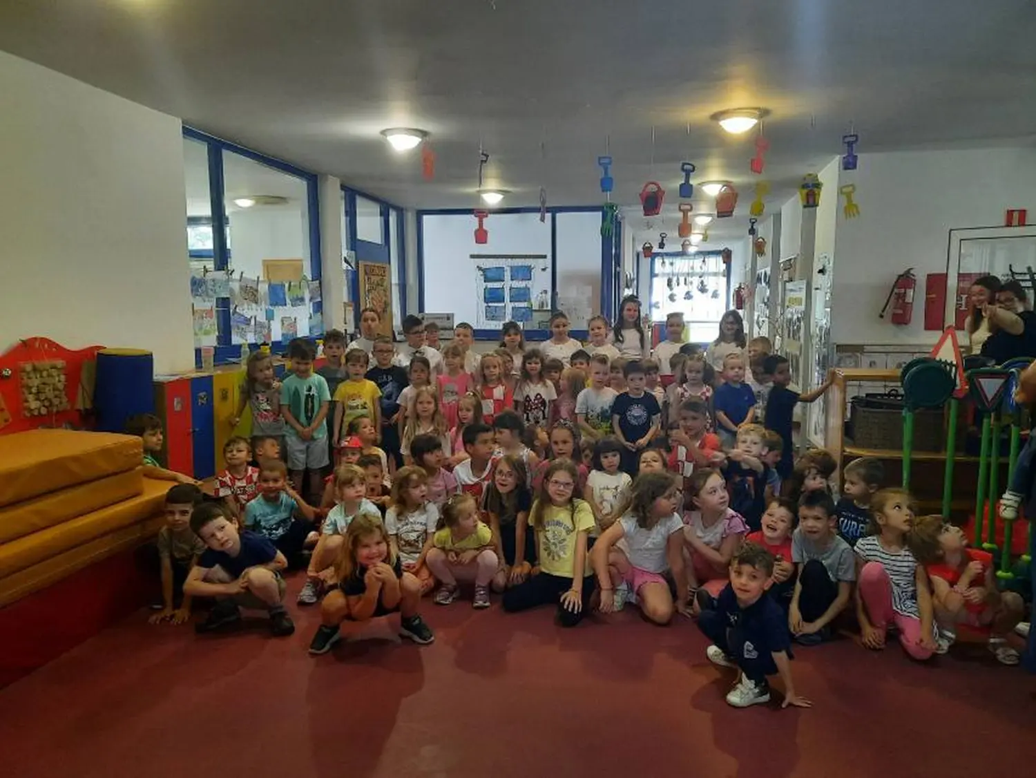 ansambl pučpuljike,vrtić (3) ansambl pučpuljike,vrtić (3)