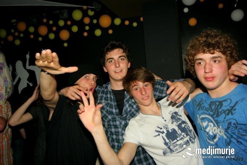 slika0017 Arcus (Subota, 28.4.2012) slika0017 Arcus (Subota, 28.4.2012)