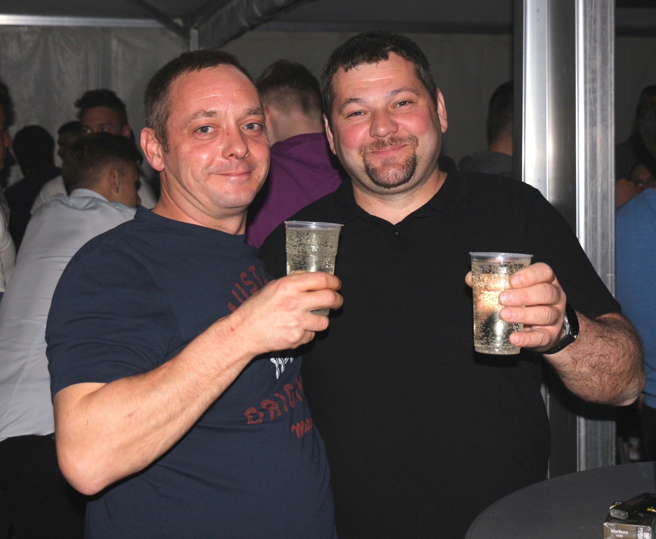 Raspjevana atmosfera u Šampionu na koncertu Zlatka Pejakovića